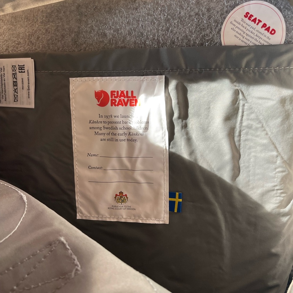 Fjallraven Kanken Backpack | Light Gray - Picture 6 of 6